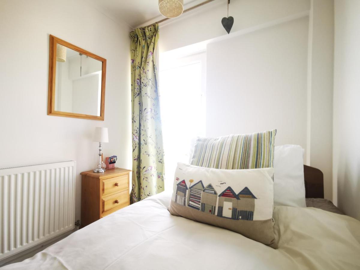 Sea View 3 Bedroom Seaside Property チチェスター エクステリア 写真